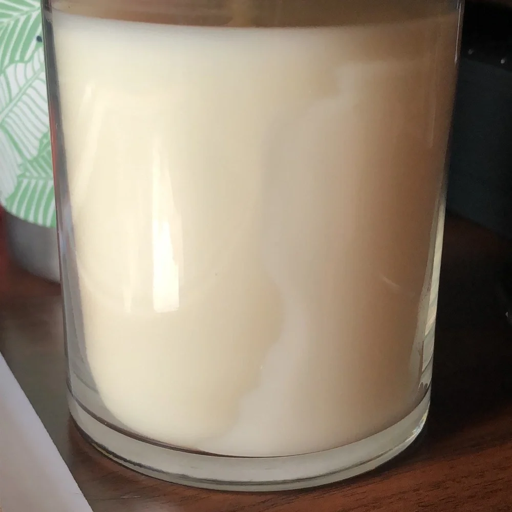 NWT Bath & Body Works White Barn Winter Berry Ice. 8 oz.   Single wick. - Picture 8 of 10